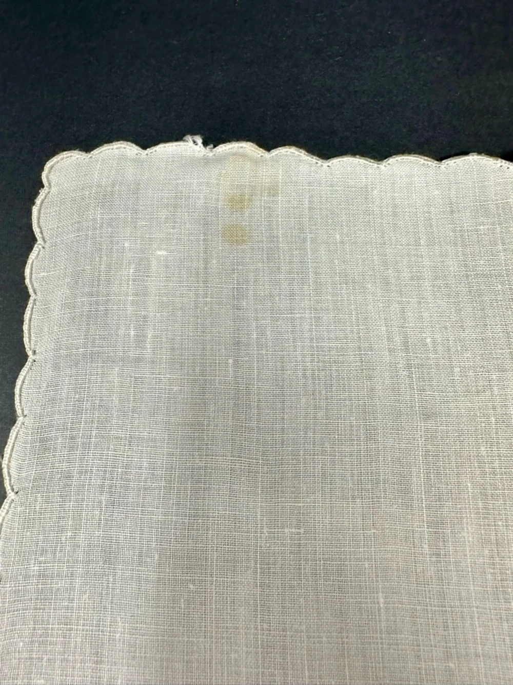 Vintage Linen Beige Floral Cut Out Scalloped (6) & Hand Embroided (4) Napkins A3
